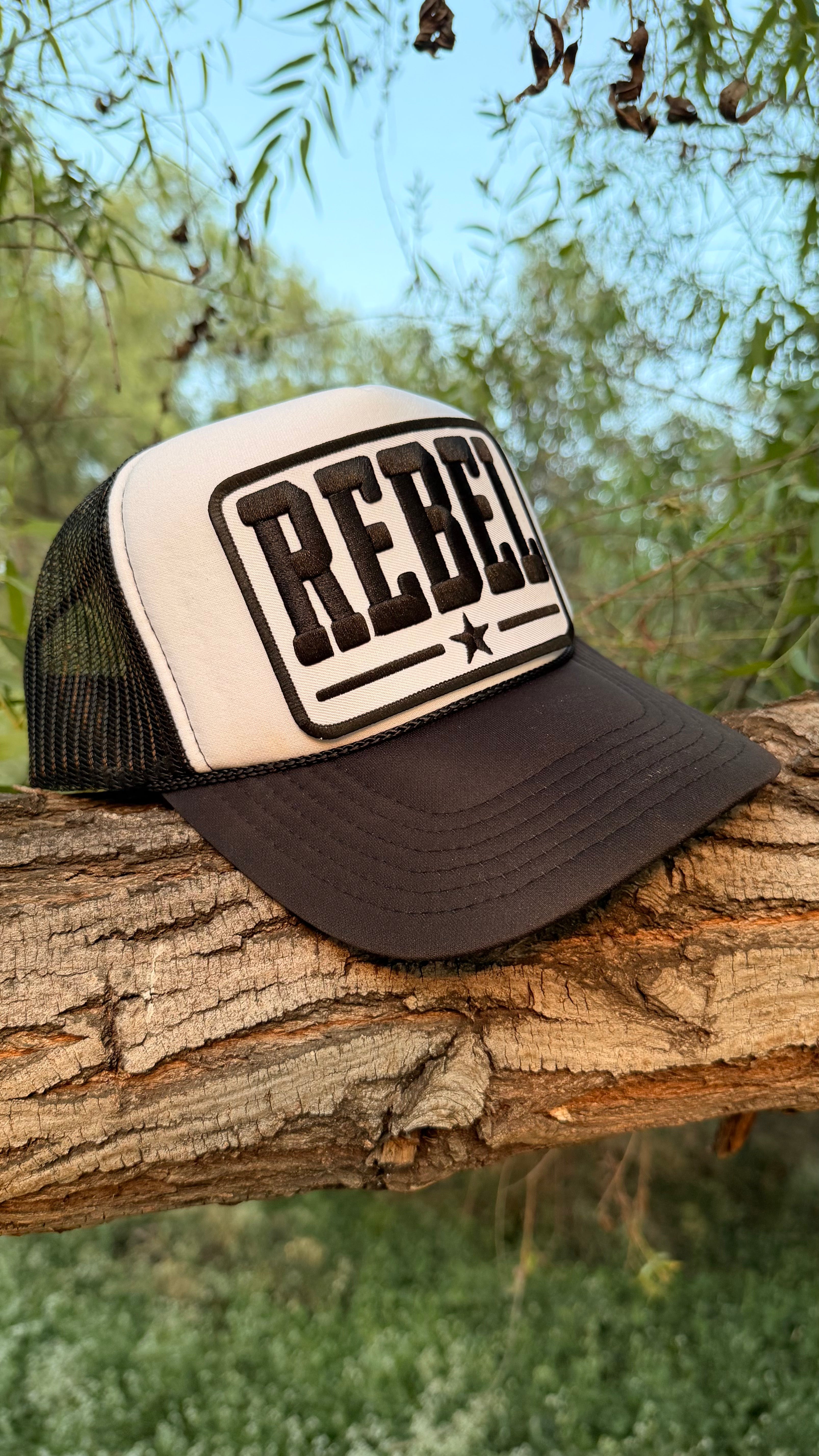 Wild Rebel Hat - Black & White