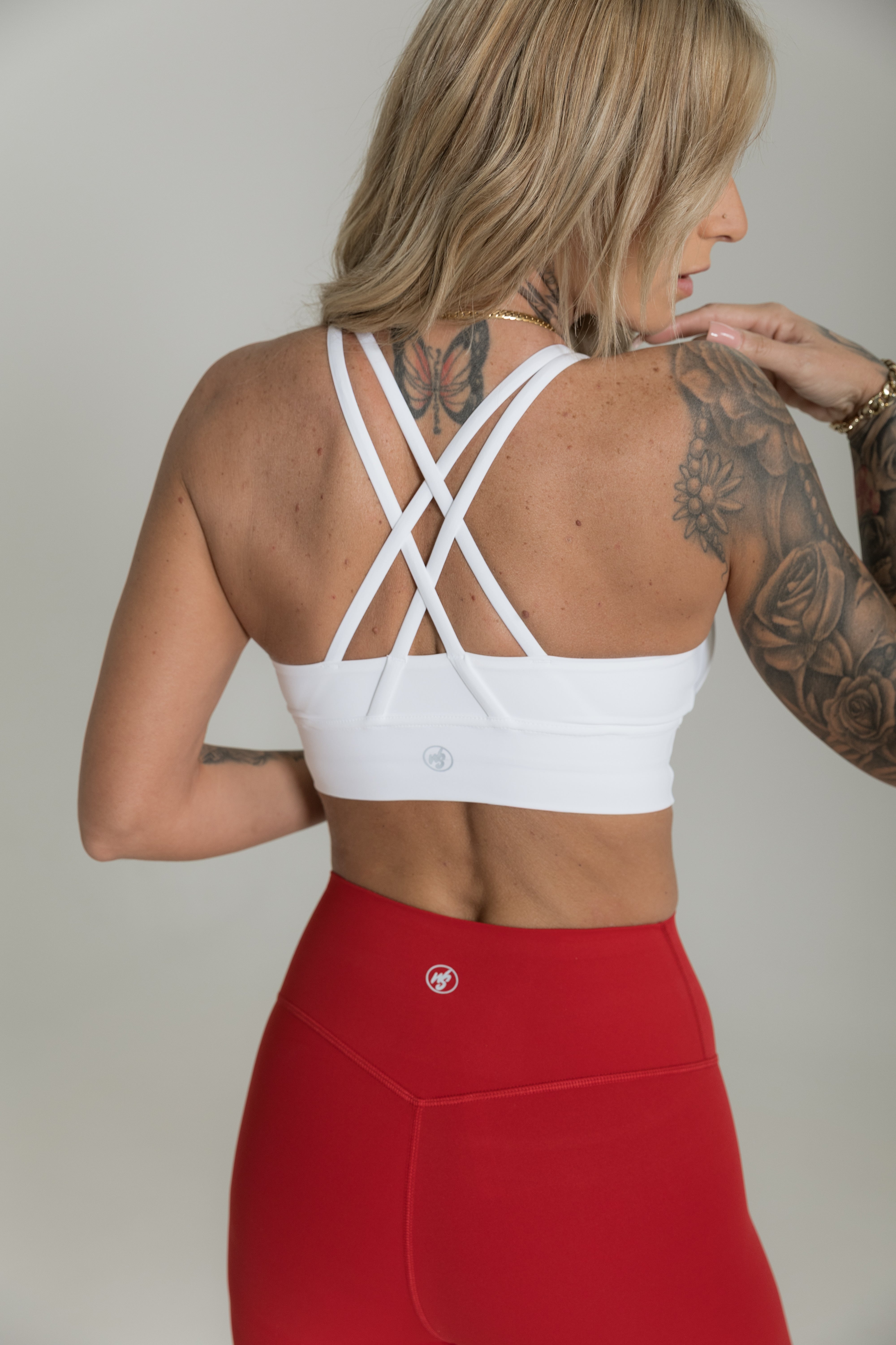 White seamless sports bra women moisture wicking activewear set