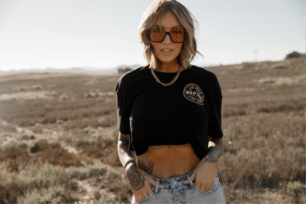 ⚡ Stay True — Cropped Tee