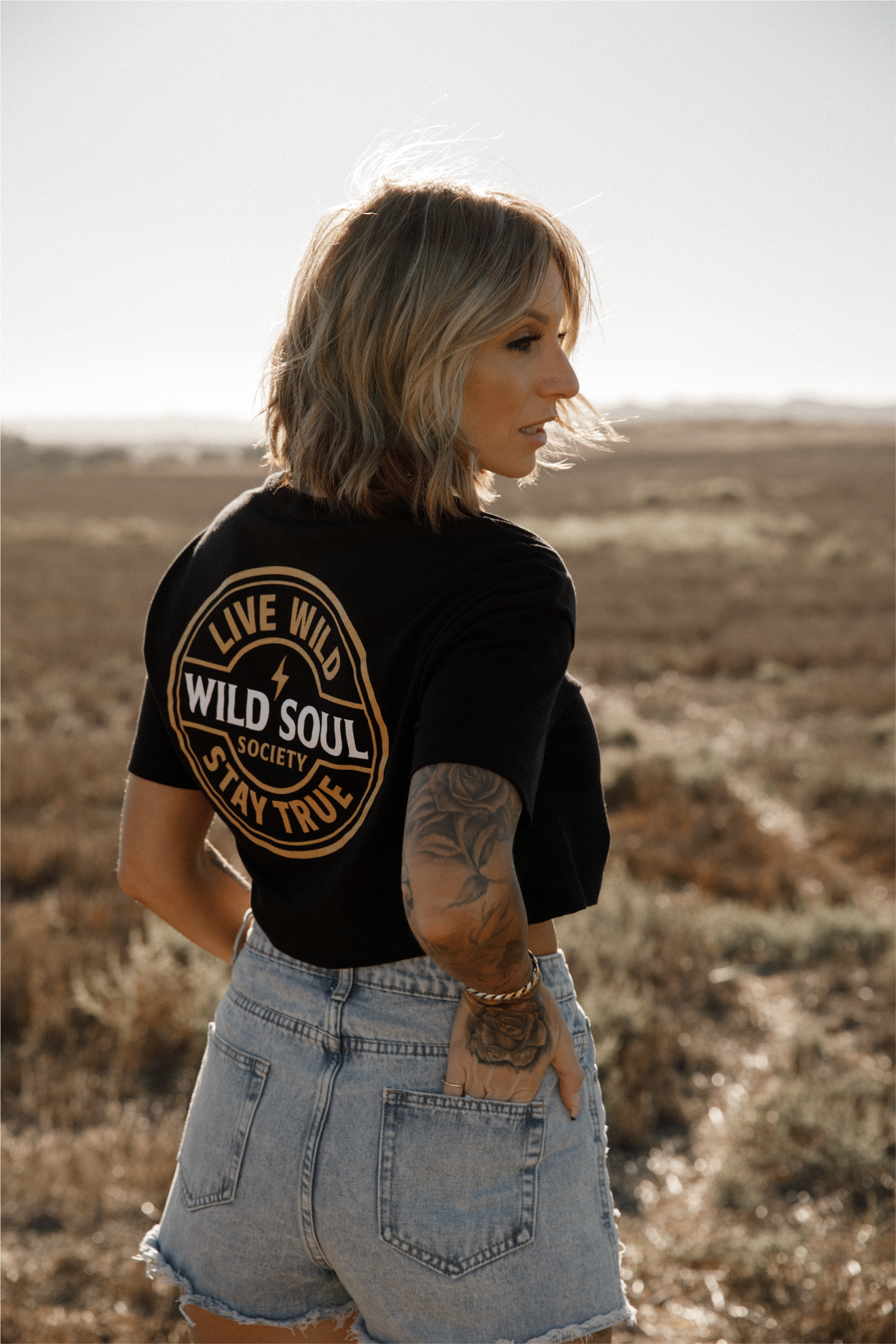 ⚡ Stay True — Cropped Tee