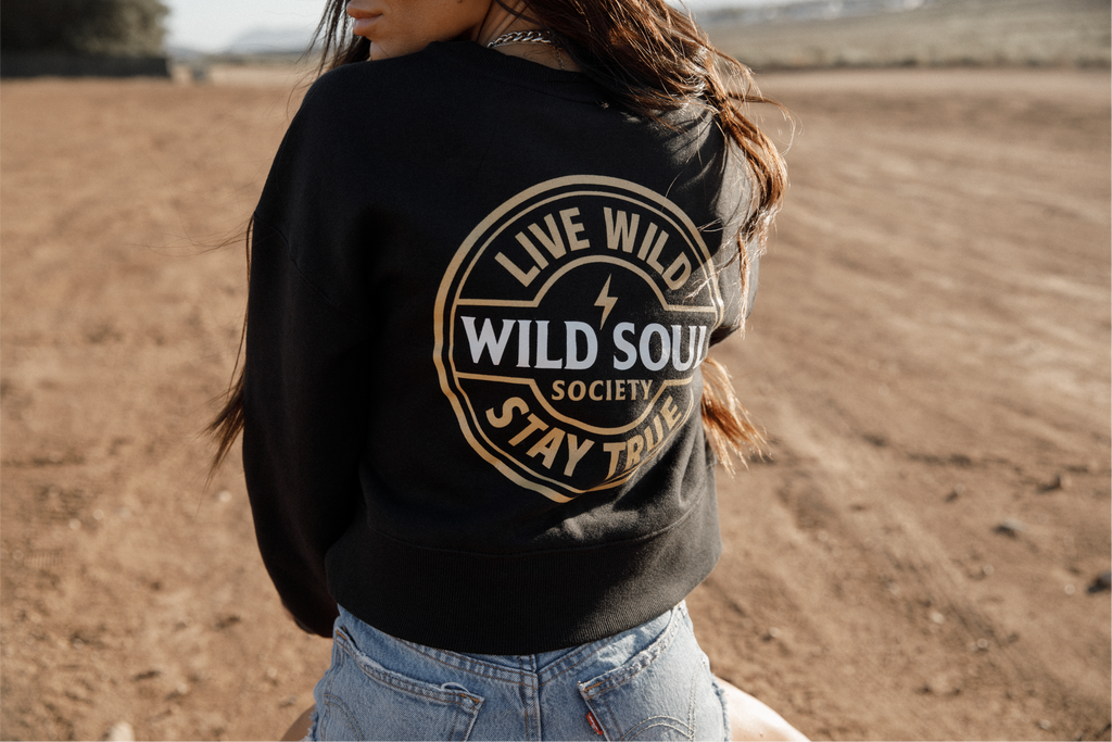 ⚡ Stay True — Cropped Crewneck