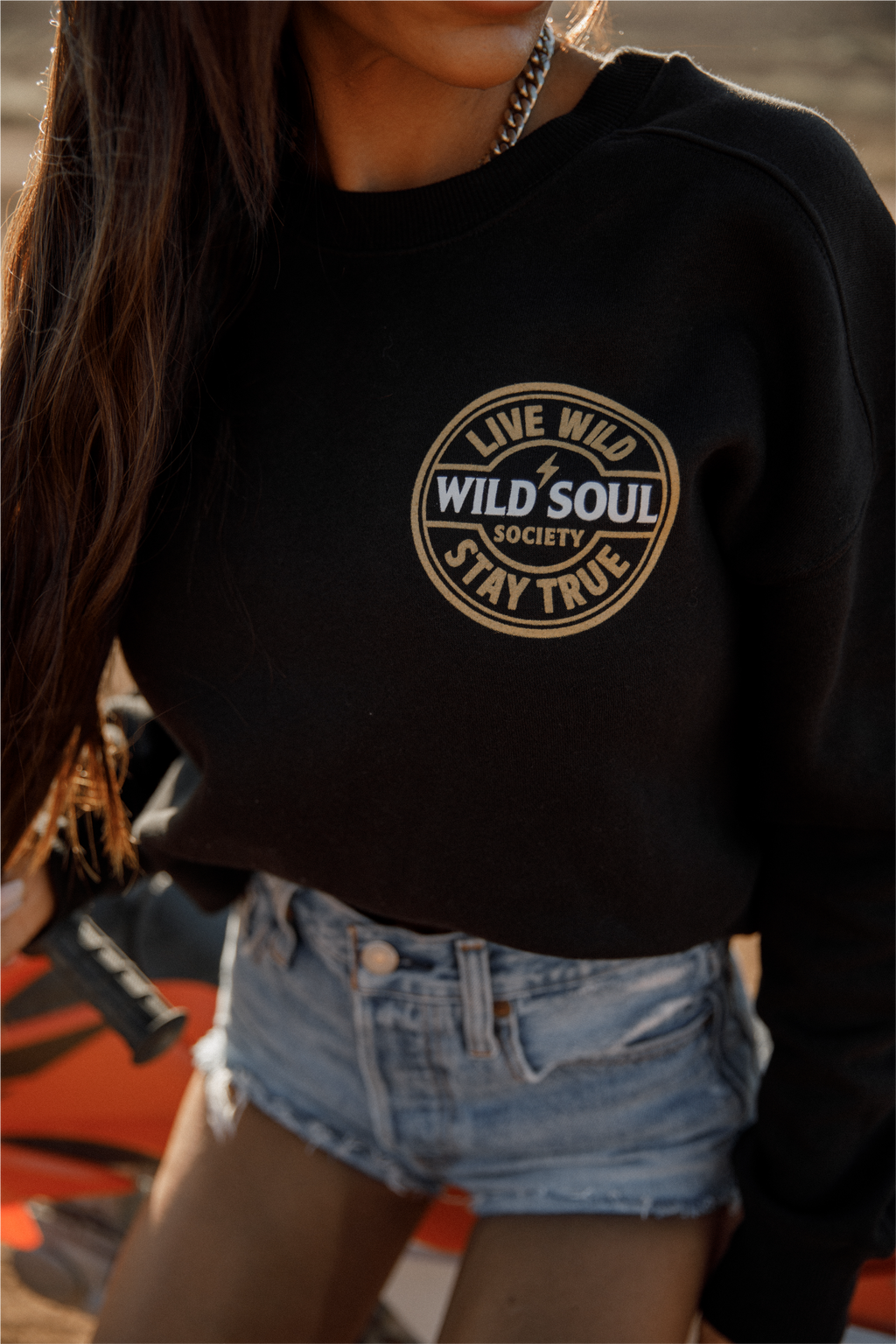 ⚡ Stay True — Cropped Crewneck