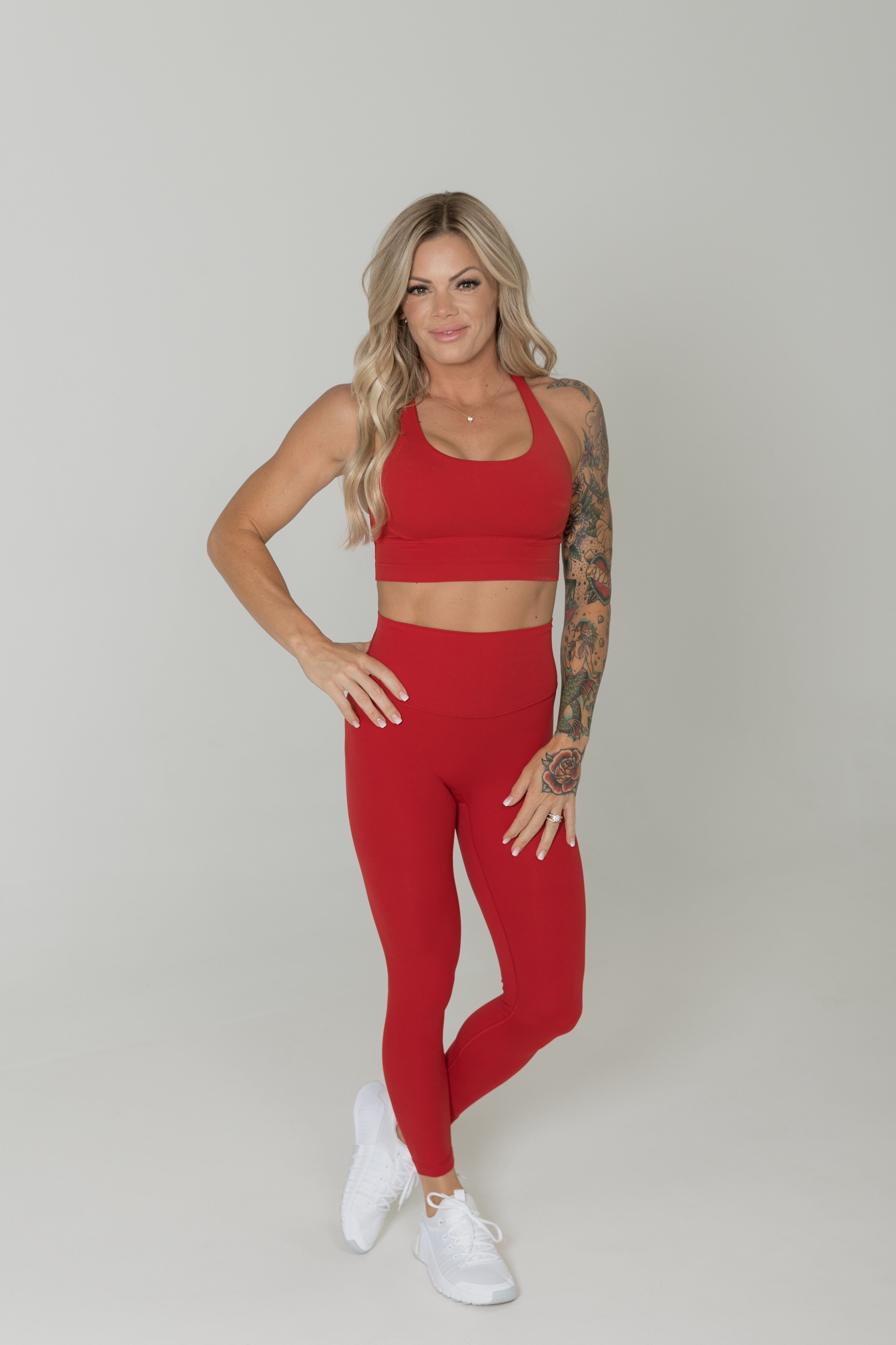 Red seamless sports bra women moisture wicking activewear set