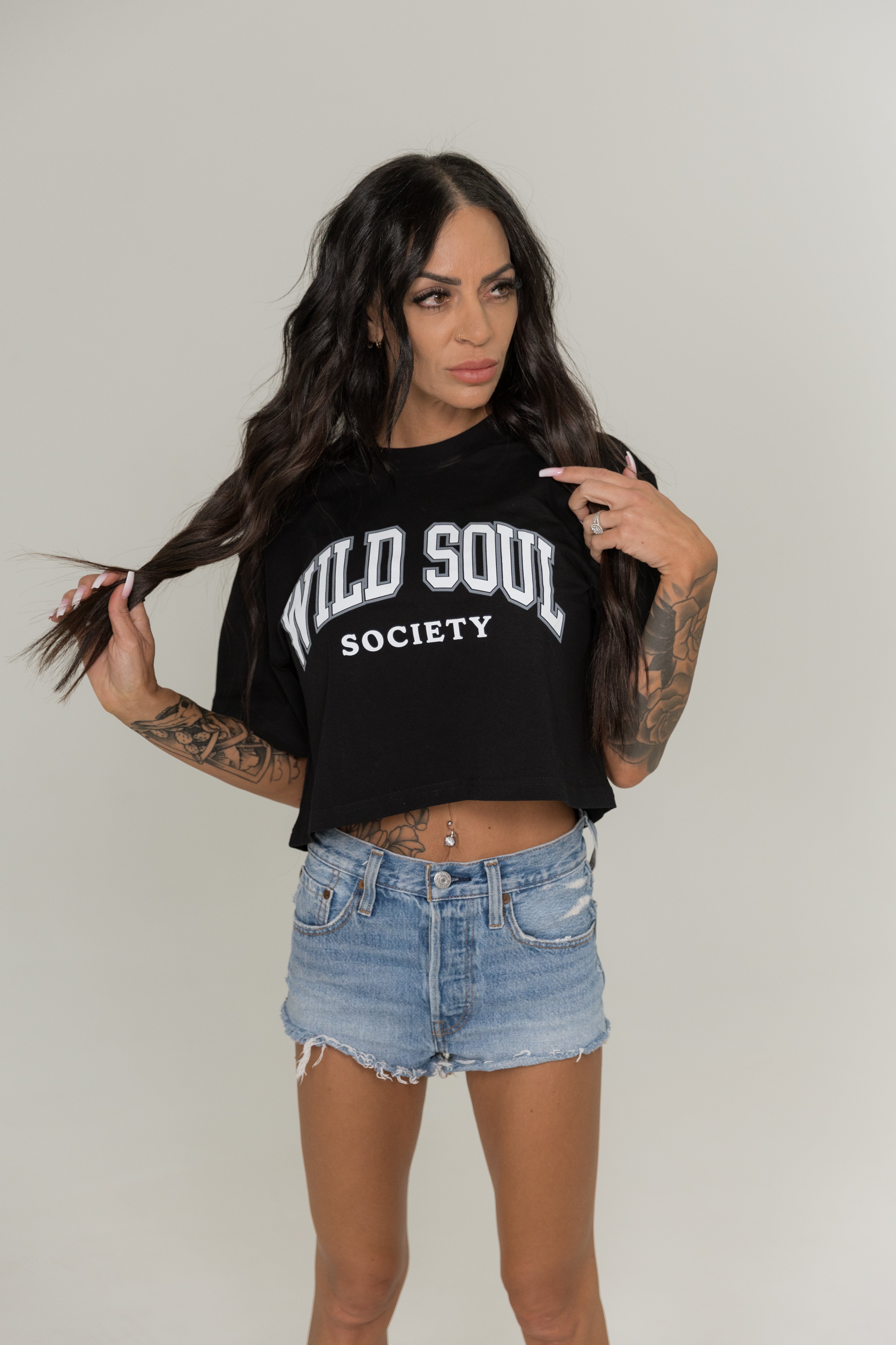 Next Level Cropped Tee – Black | Oversized Fit